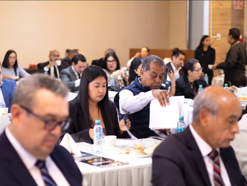 Conferencia Empresarial — Parroquia María Madre de Dios